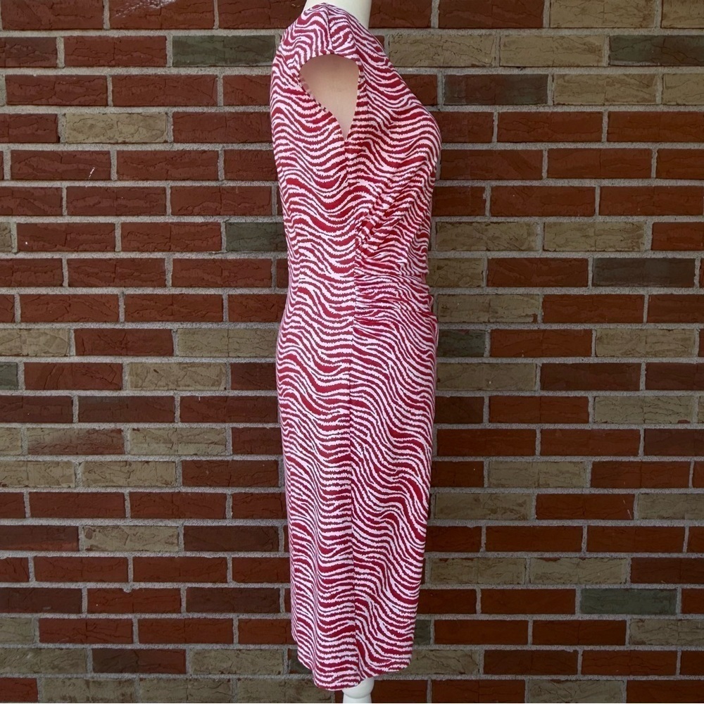 J. Mclaughlin Patterned Ruched Red White Sleevele… - image 4